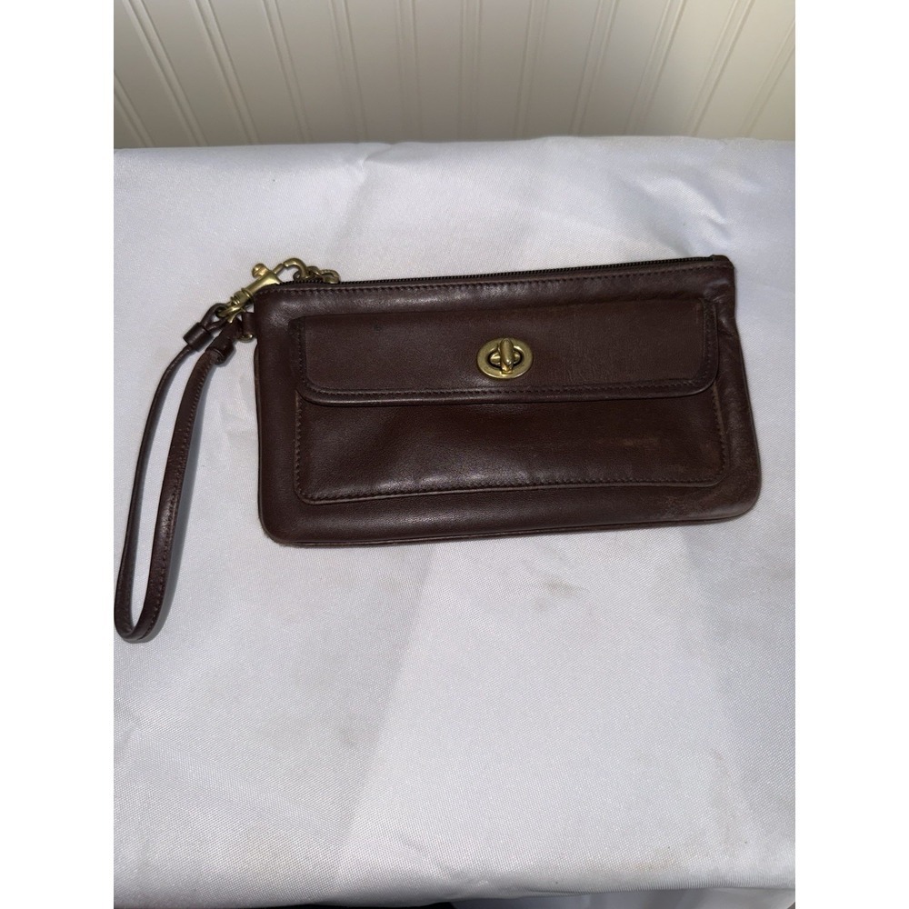 Vintage Coach Mahogany Brown Leather Zip Turnlock Pouch Wristlet Wallet Clutch